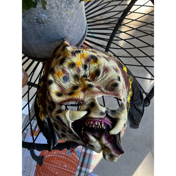 Alien Vs Predator Rubies Adult Halloween Costume Full Set Rare Find! Standard Si - Picture 7 of 13